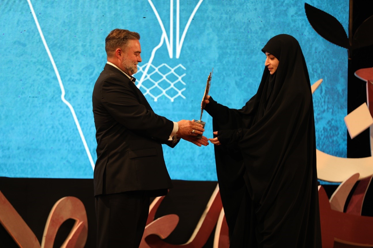 «تل أبی سقطت» كتبته متأثراً بفكر قائد الثورة