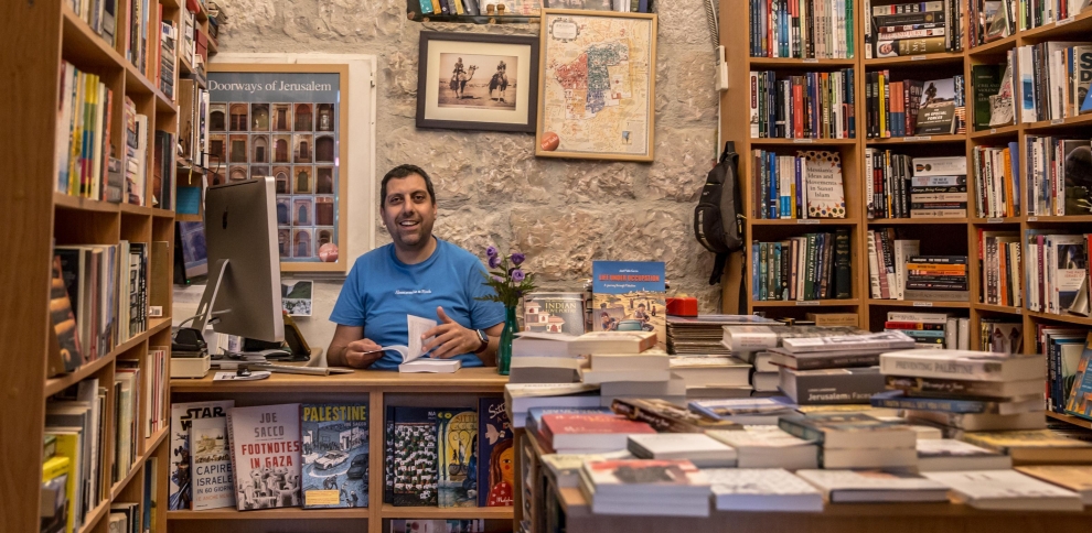 Mahmoud Muna, librero de Jerusalén: "Me han encarcelado por vender libros sobre Palestina"